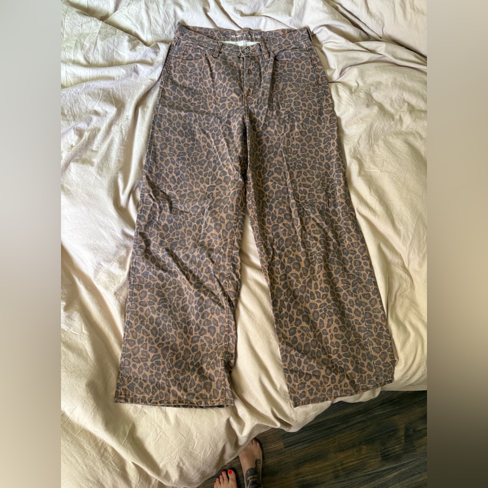 Old Navy High Rise Leopard Print Jeans - size 12 TALL